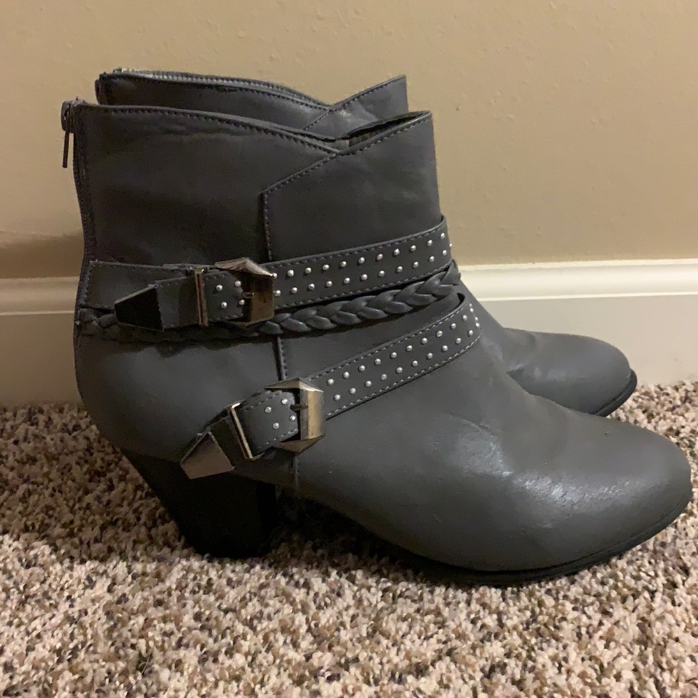 Women’s Grey Boots
